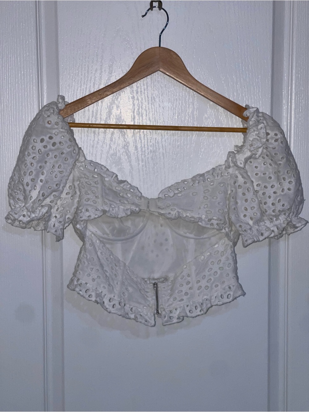 FOR LOVE & LEMONS White Eyelet Puff Sleeve Crop Top Lace Pouf Shoulder Medium - Picture 8 of 8